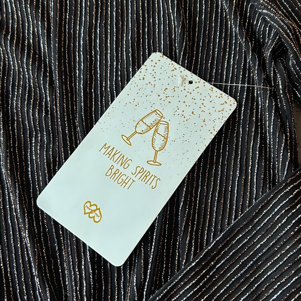 NWT - ✨ Black/Gold/Silver Long Sleeve Top - Picture 3 of 9